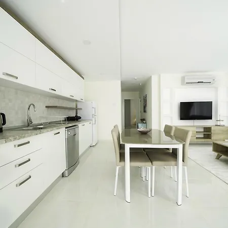 Apartament Karia *
